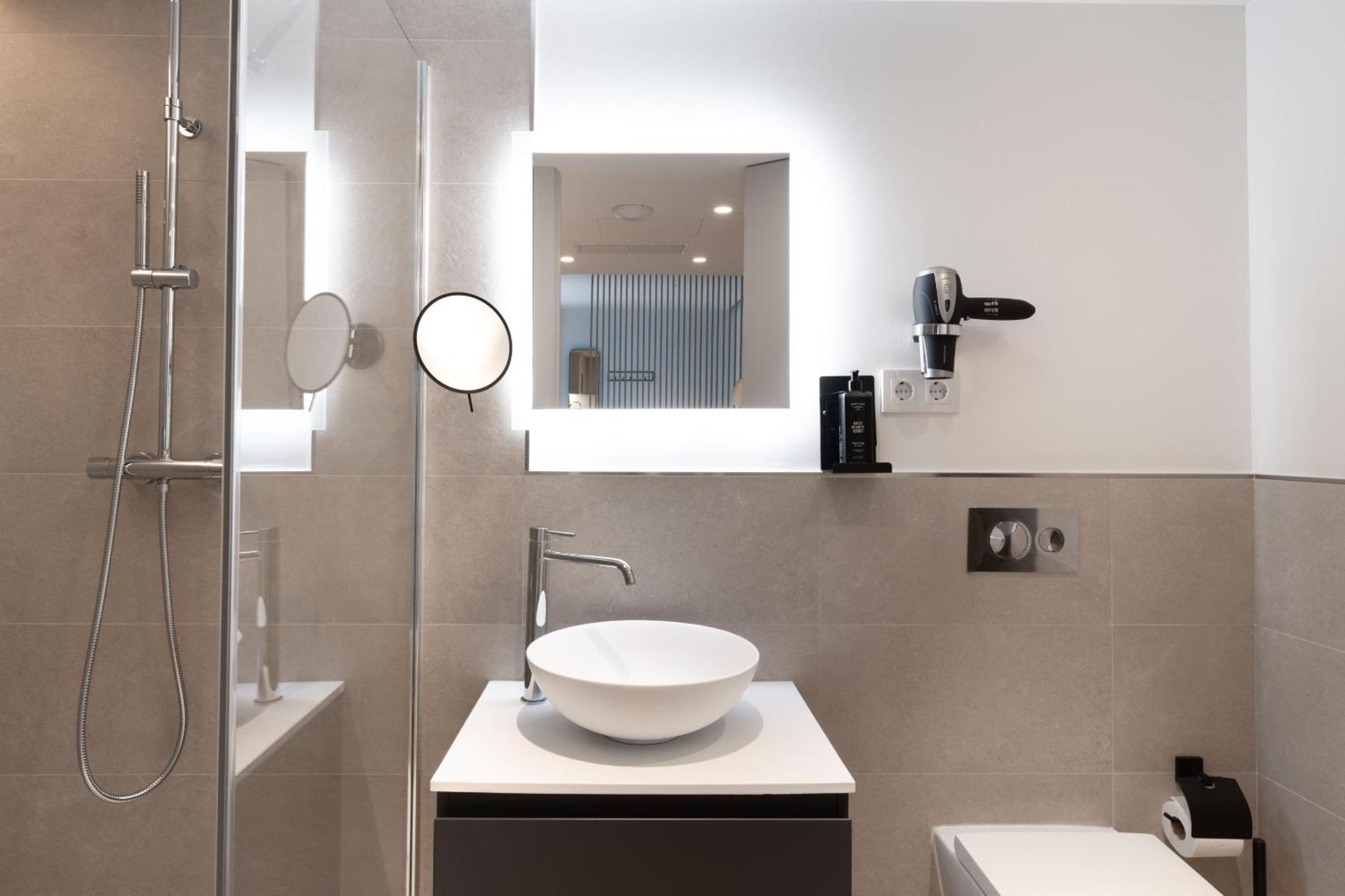 Limehome Madrid Calle De Juan Hurtado De Mendoza 외부 사진