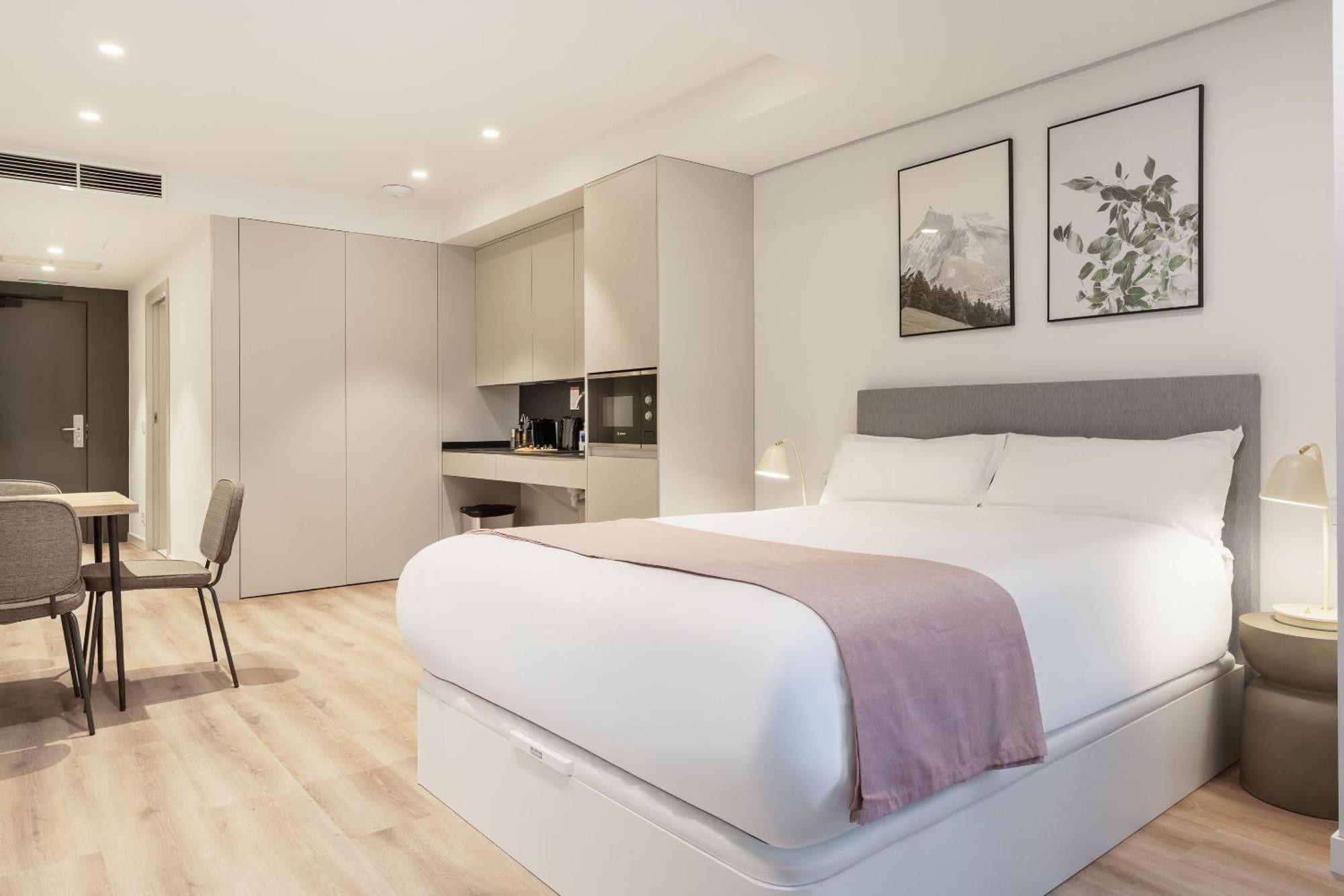 Limehome Madrid Calle De Juan Hurtado De Mendoza 외부 사진